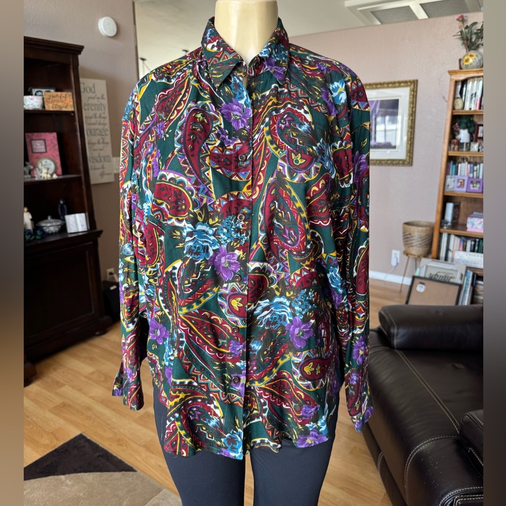 No Barriers colorful paisley long sleeve button up blouse-size M